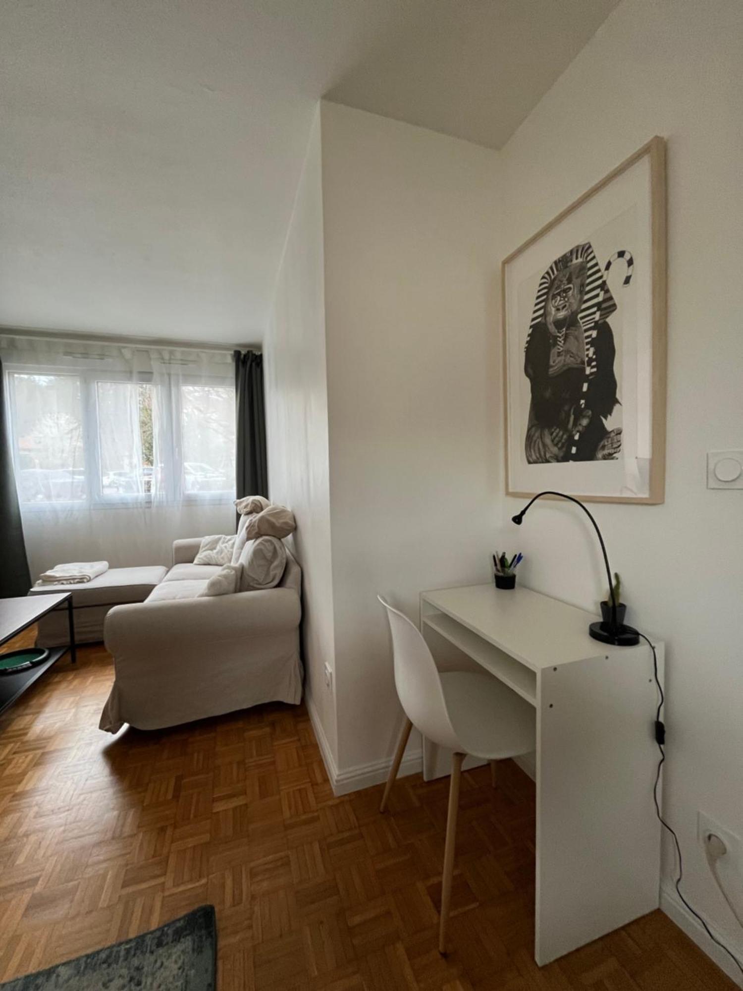 Appartement Cosy Et Confortable Saint-Genis-Laval Exteriör bild