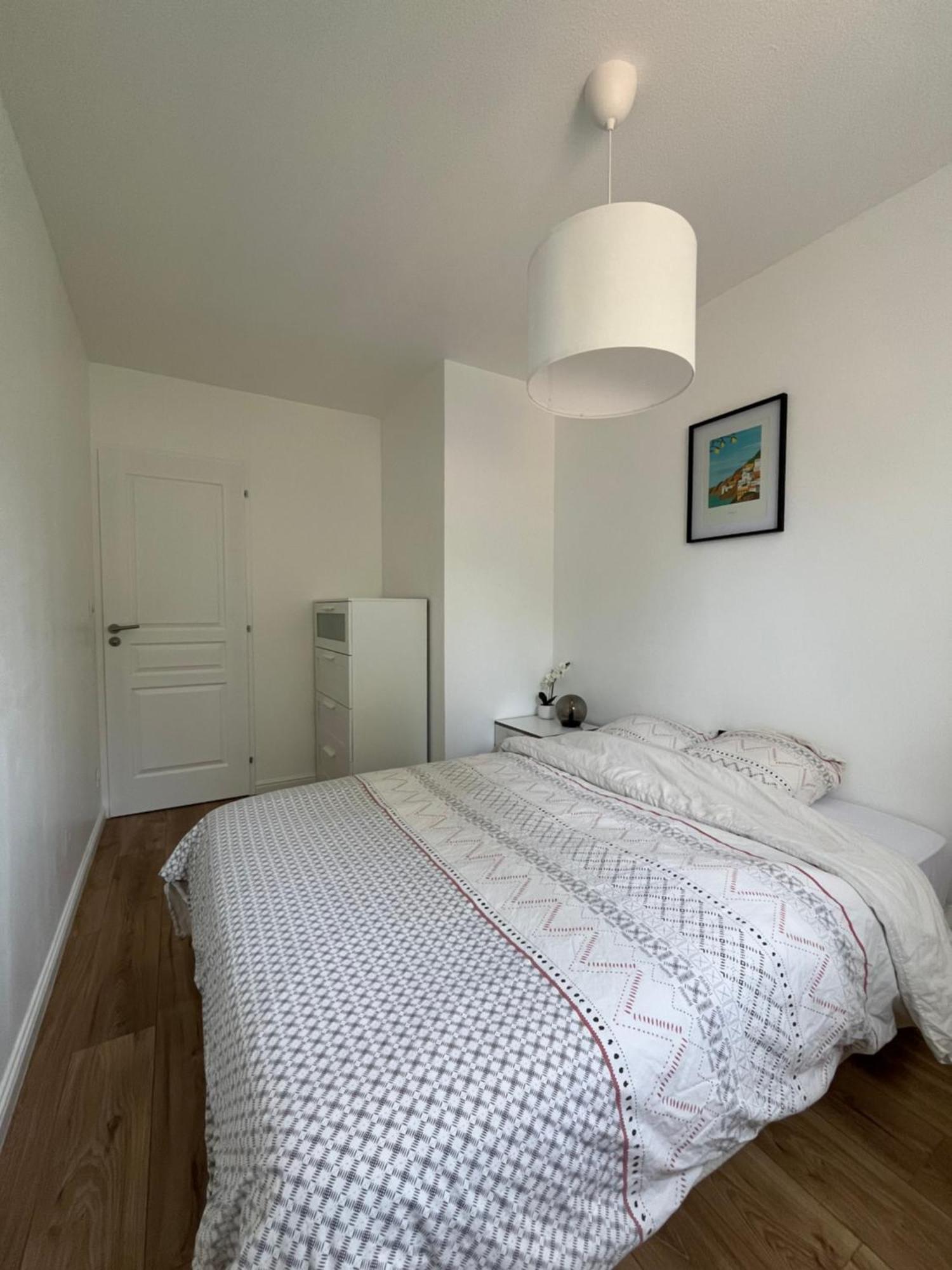 Appartement Cosy Et Confortable Saint-Genis-Laval Exteriör bild